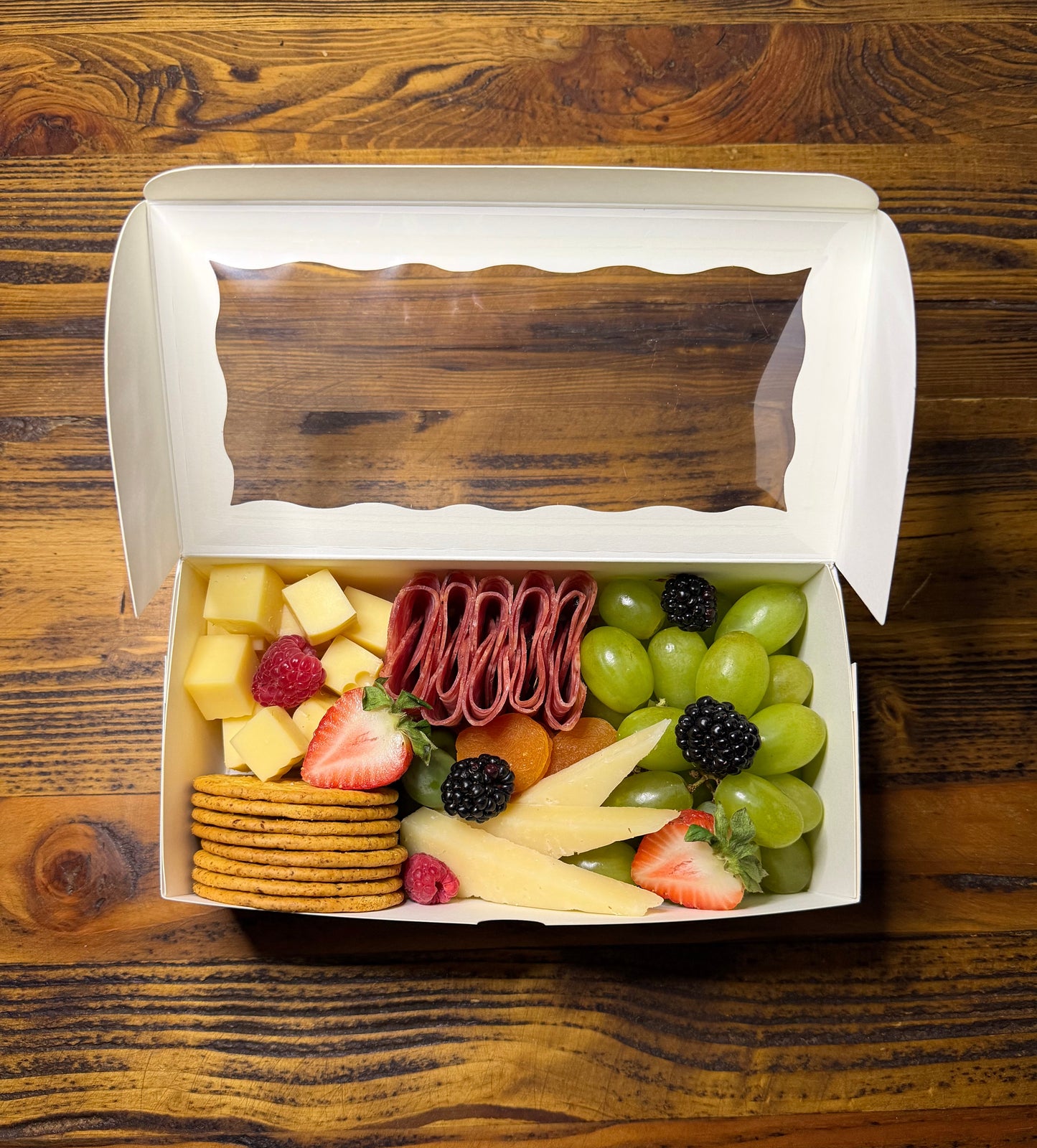 The Petite Harmony Box (serves 1)