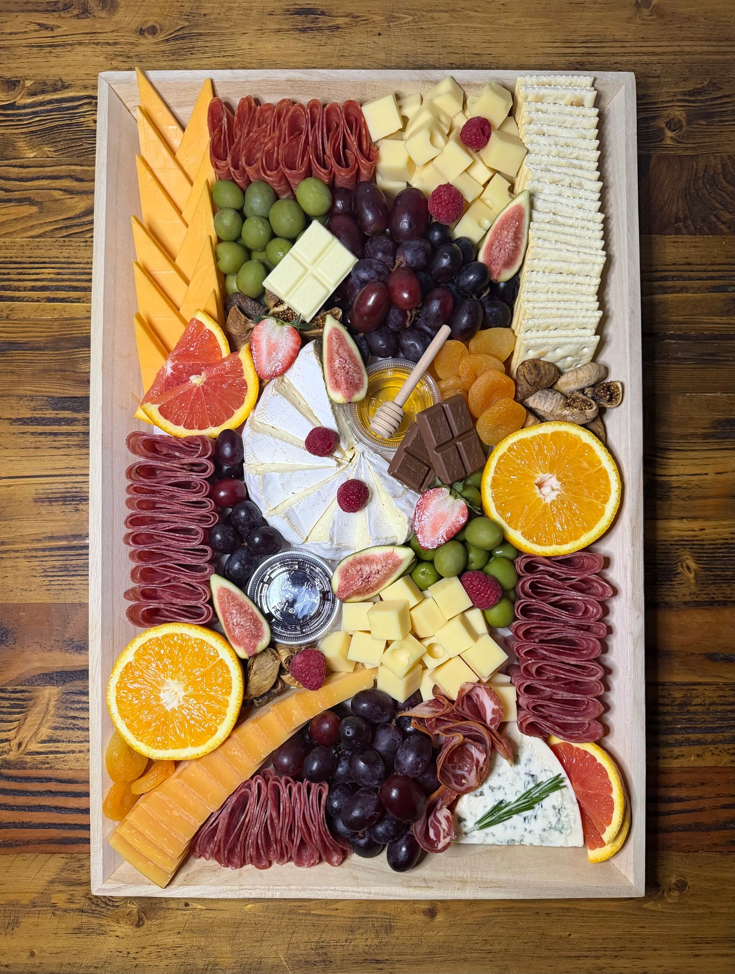 Extra Large Tasty Medley Board (Serves 15-20)