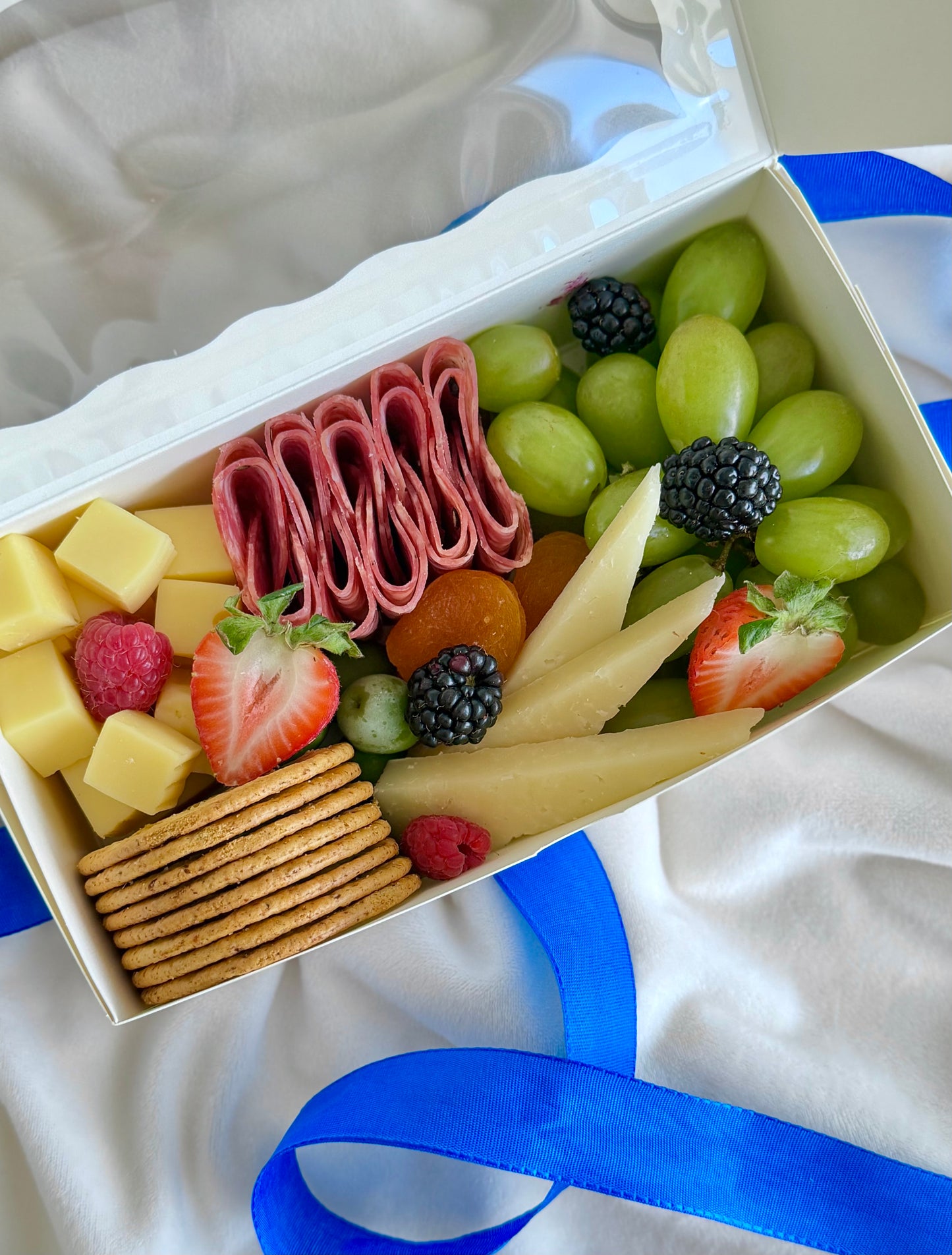 The Petite Harmony Box (serves 1)